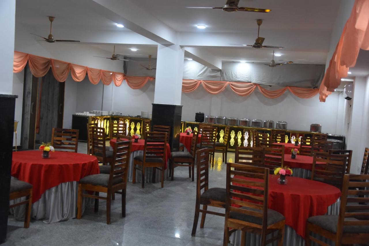 Hotel De Luxe Basai Road Gurgaon Esterno foto