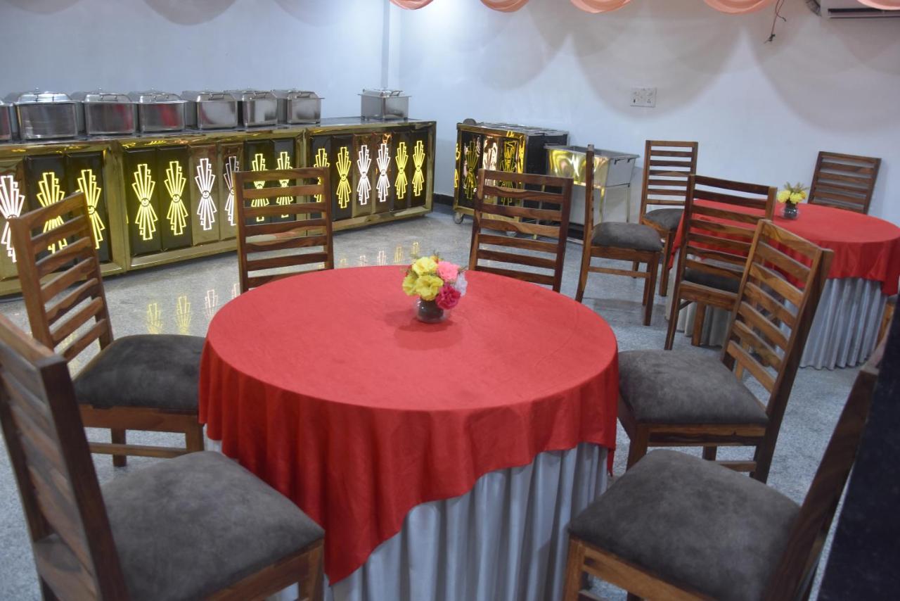 Hotel De Luxe Basai Road Gurgaon Esterno foto