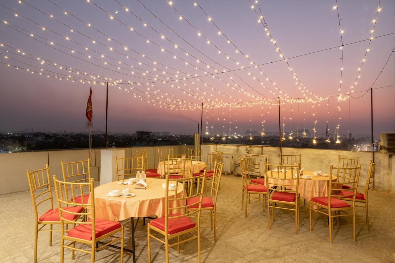 Hotel De Luxe Basai Road Gurgaon Esterno foto